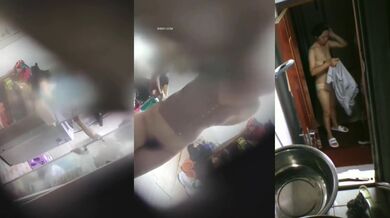 偷窥隔壁漂亮少妇 洗完香香 出来穿衣服 漂亮大姐边洗边看手机电视剧 身材不错